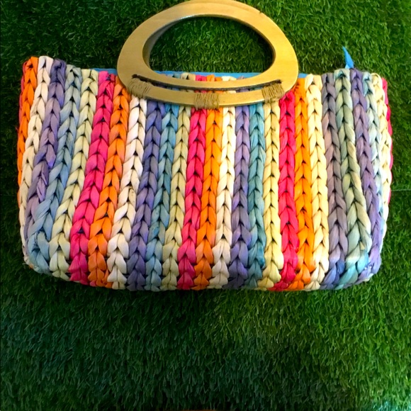 Capelli Strawworld Multi Color Chevron Vertical Stripe Wood Handles Tote Bag - Picture 1 of 2